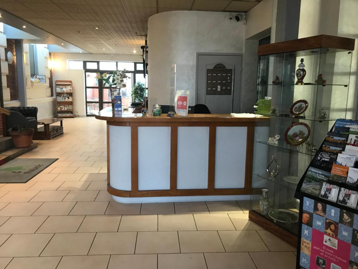 Hotel Le Beau Site Gien Buitenkant foto