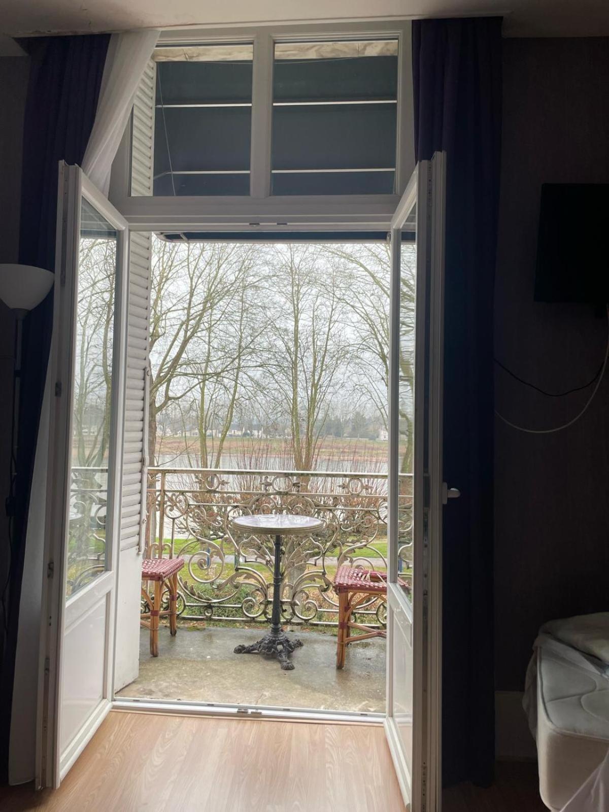 Hotel Le Beau Site Gien Buitenkant foto