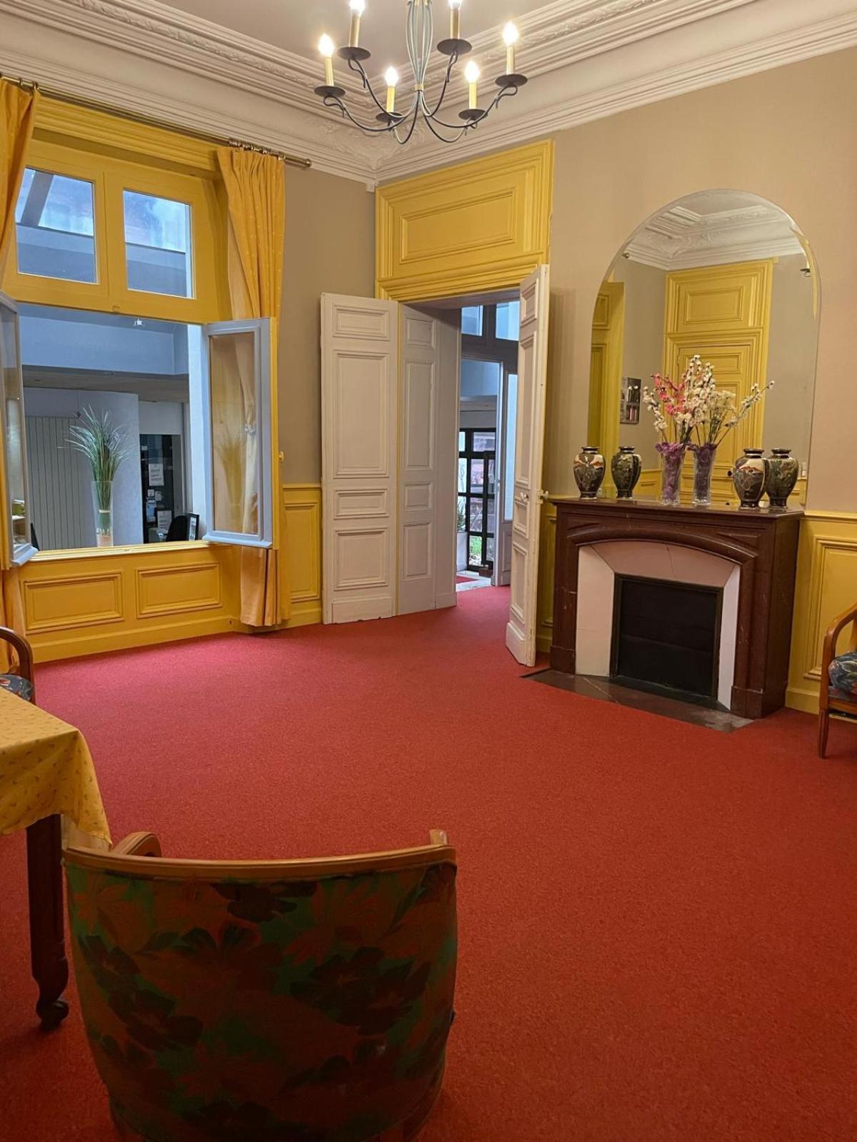 Hotel Le Beau Site Gien Buitenkant foto