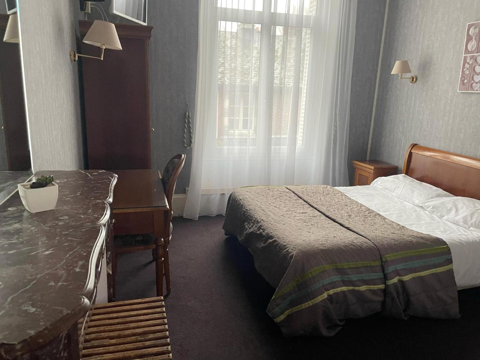 Hotel Le Beau Site Gien Buitenkant foto
