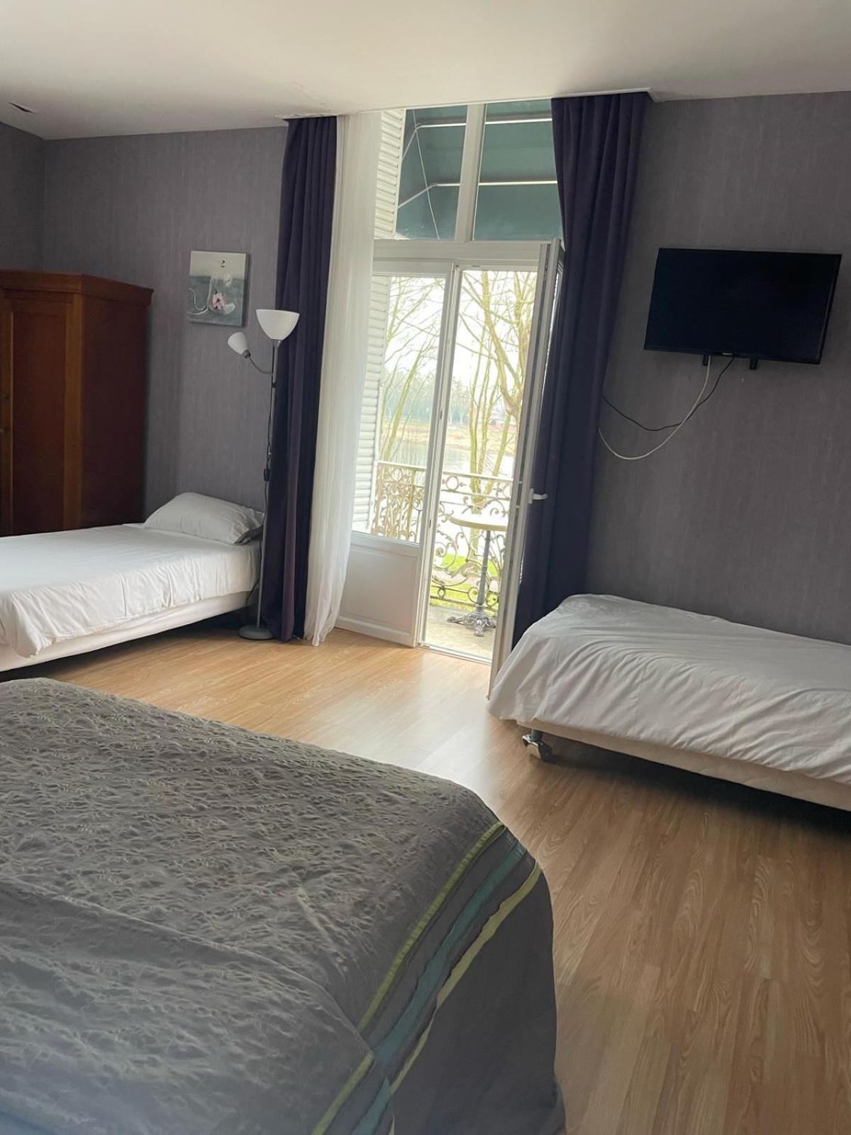 Hotel Le Beau Site Gien Buitenkant foto
