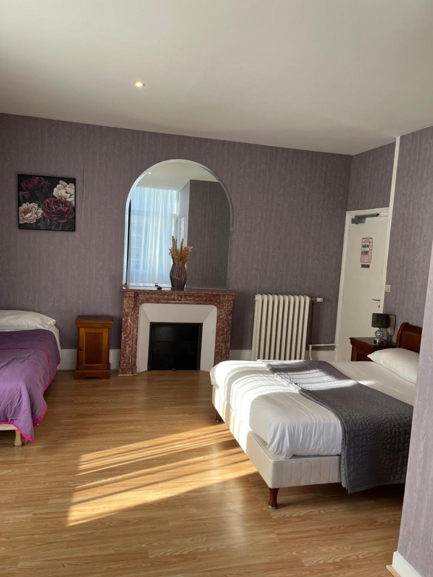 Hotel Le Beau Site Gien Buitenkant foto