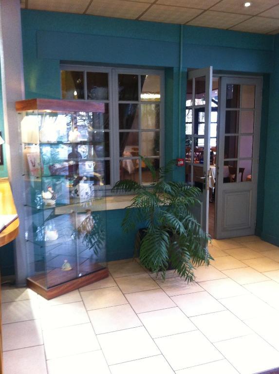 Hotel Le Beau Site Gien Buitenkant foto